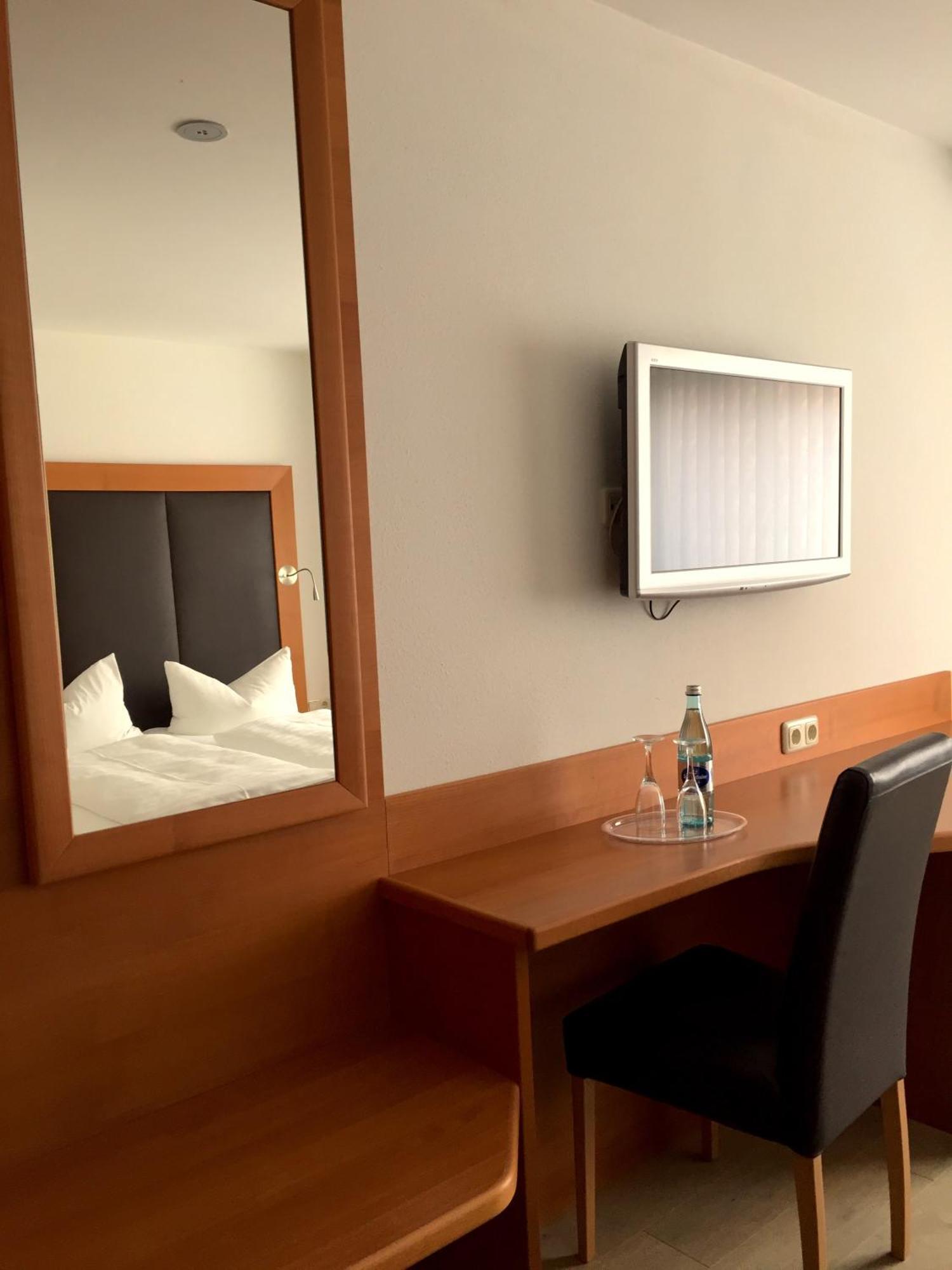 Hotel Zur Schoenen Aussicht ماركتهيدنفلد المظهر الخارجي الصورة