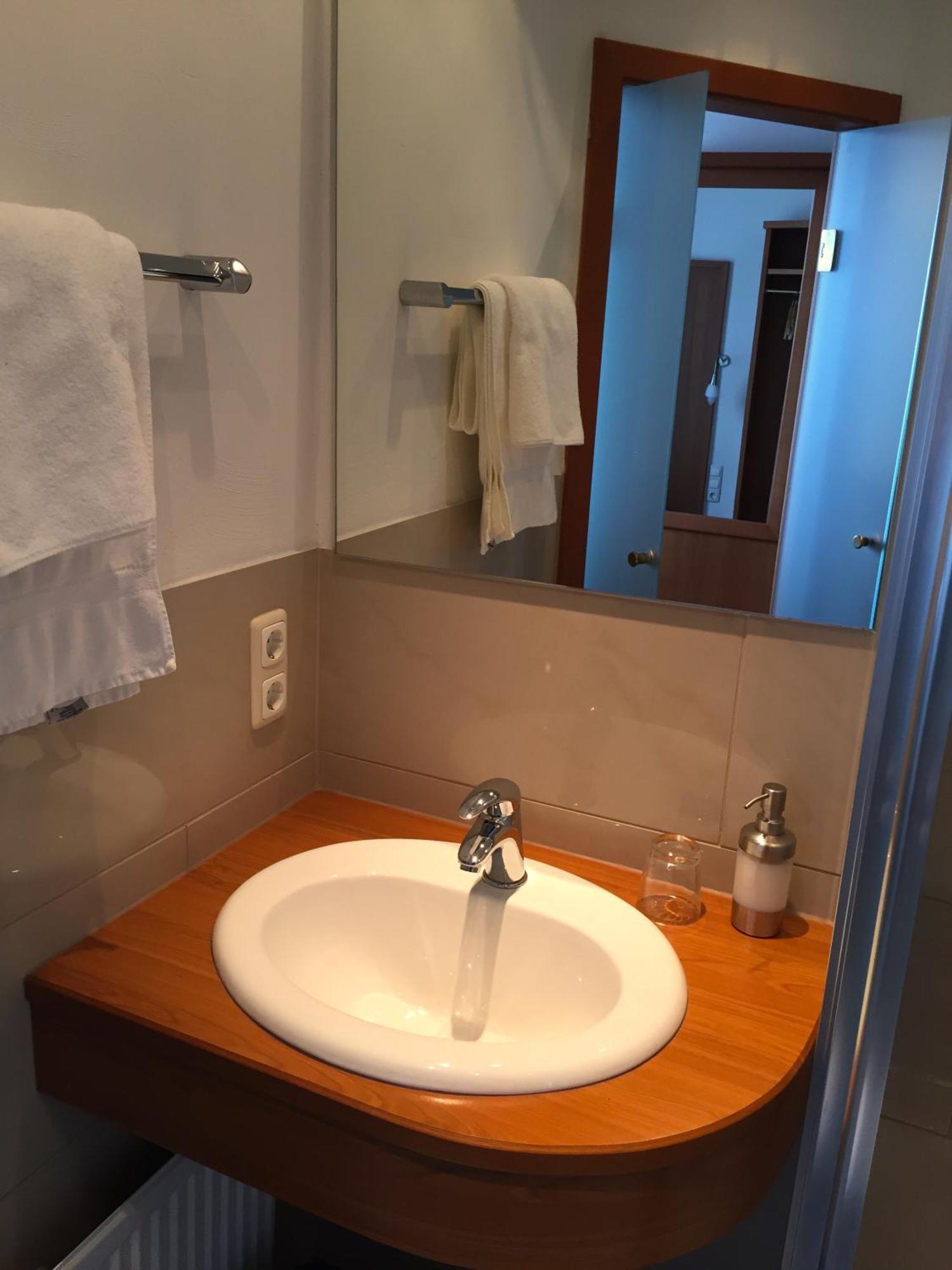 Hotel Zur Schoenen Aussicht ماركتهيدنفلد المظهر الخارجي الصورة